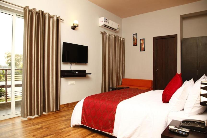 Anandan Citrine Vrindāvan Exterior foto