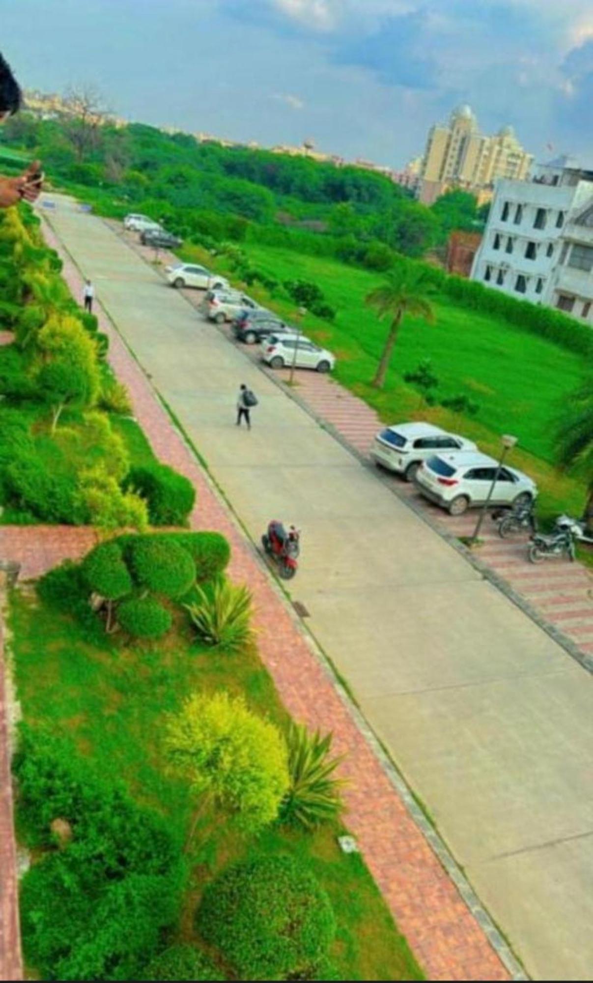 Anandan Citrine Vrindāvan Exterior foto